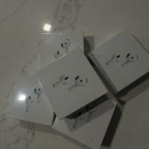 Apple White Wireless Earbuds Gen 4